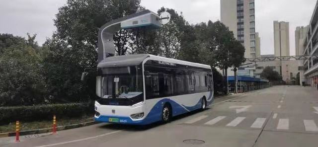 “公交特斯拉”來了！從電量最低值到充滿僅需15-20分鐘