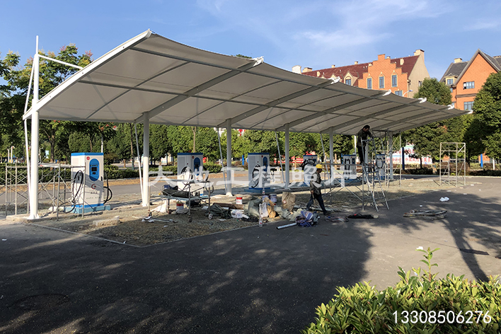 2023年6月12日，貴州關(guān)嶺高鐵站充電站順利竣工