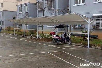 貴州關(guān)嶺八角巖小區(qū)電動(dòng)車(chē)充電車(chē)棚順利竣工