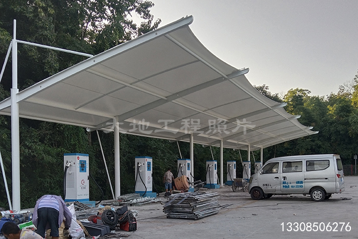 2023年11月5日，貴州天嶺電商產(chǎn)業(yè)園充電站順利竣工